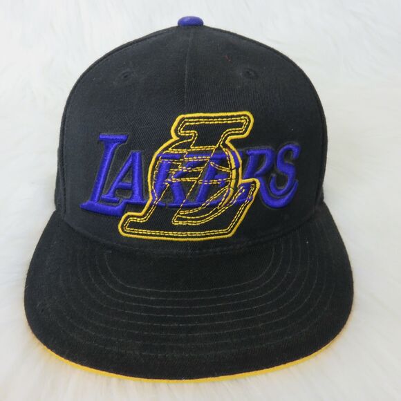 Adidas Los Angeles Lakers Embroidered Fitted Hat - Men's 7 1/4-7 5/8 - Picture 1 of 9